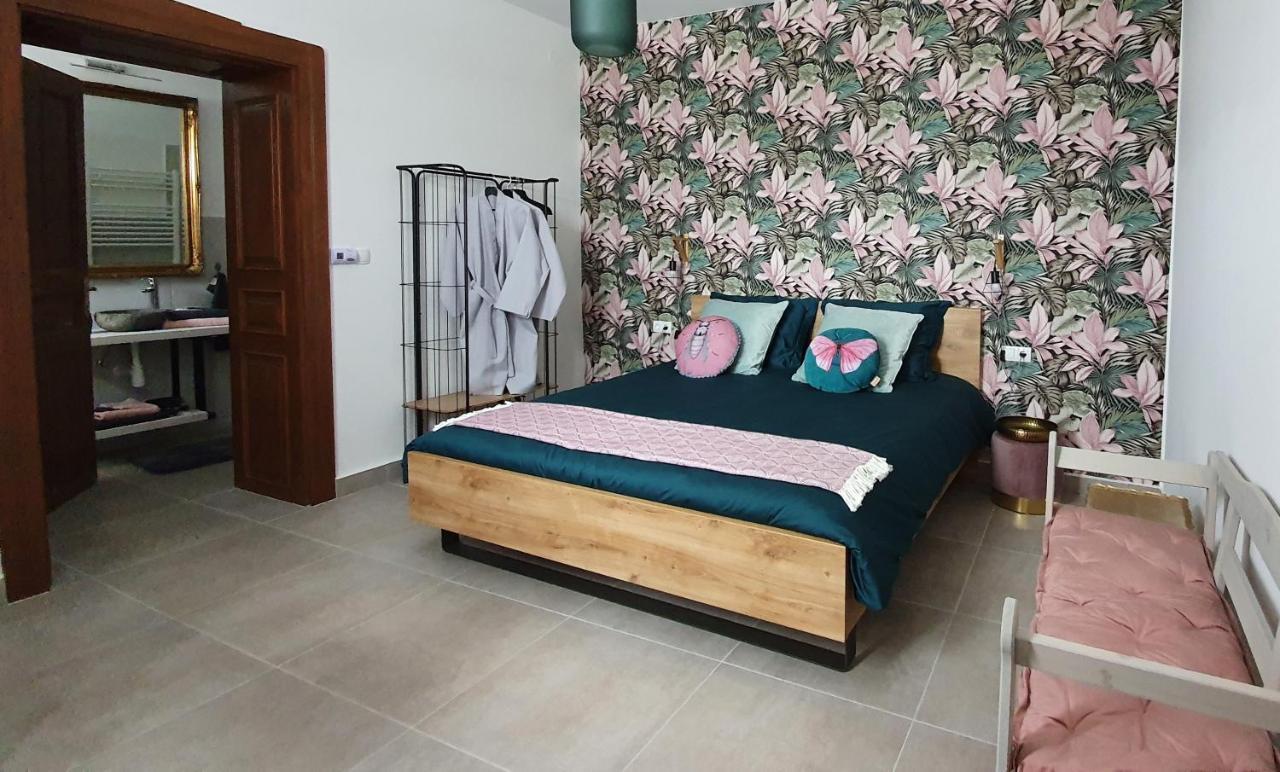 Tisza White House Bed and Breakfast Tiszaszolos Εξωτερικό φωτογραφία