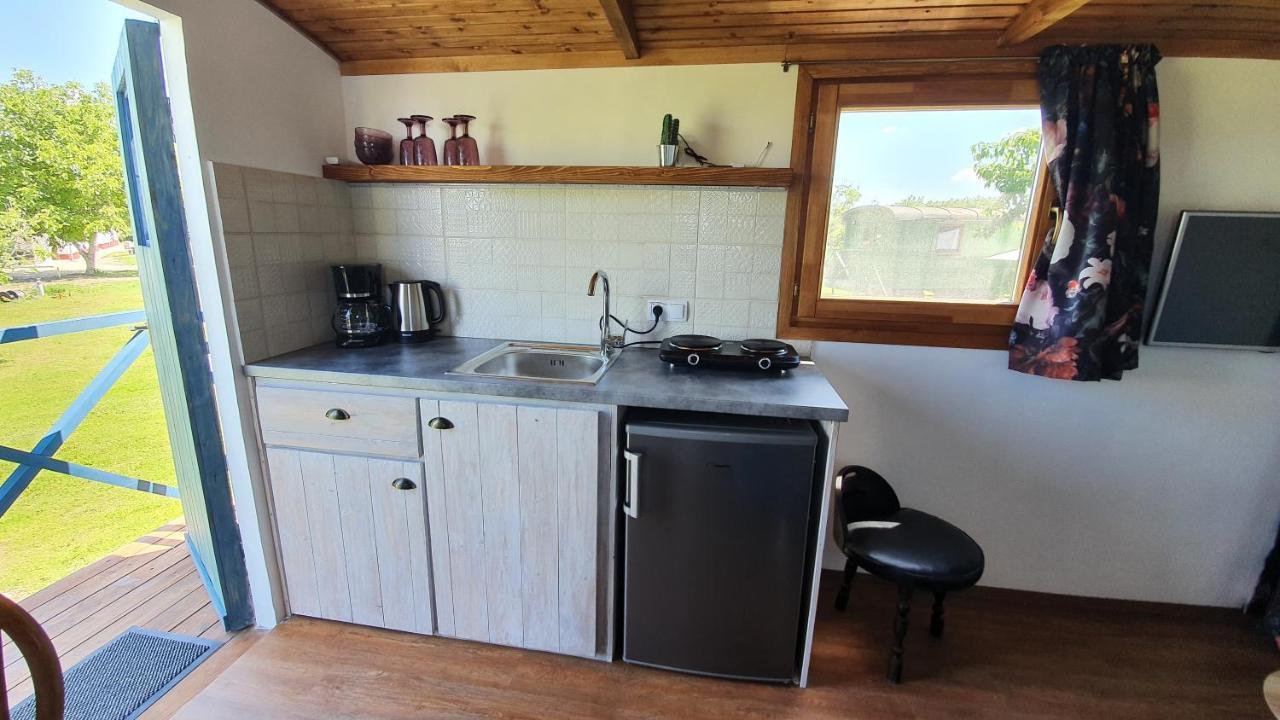 Tisza White House Bed and Breakfast Tiszaszolos Εξωτερικό φωτογραφία