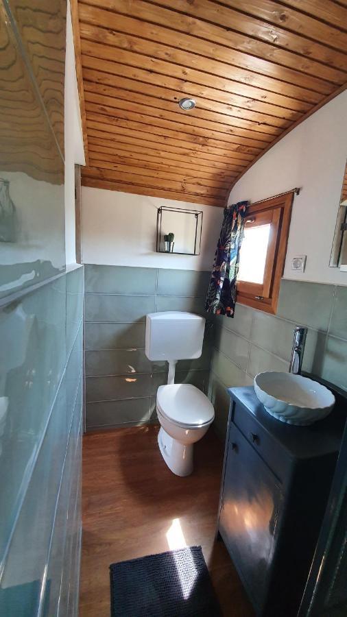 Tisza White House Bed and Breakfast Tiszaszolos Δωμάτιο φωτογραφία