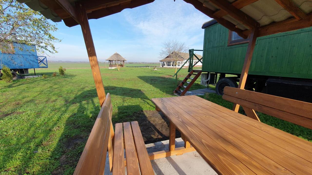 Tisza White House Bed and Breakfast Tiszaszolos Εξωτερικό φωτογραφία