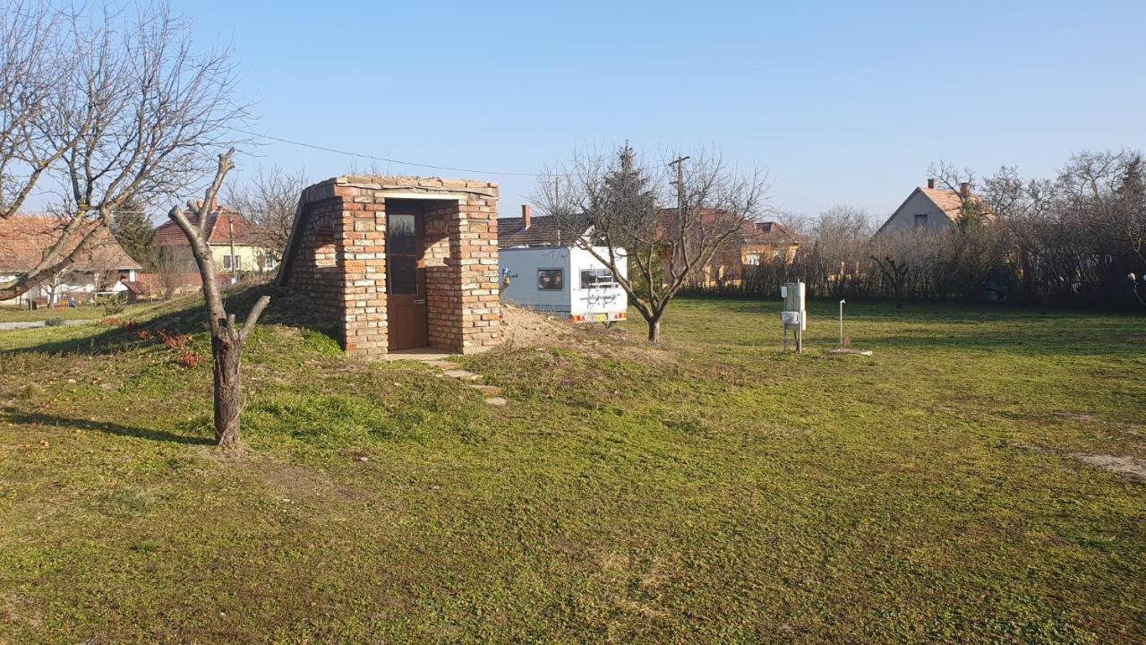 Tisza White House Bed and Breakfast Tiszaszolos Εξωτερικό φωτογραφία