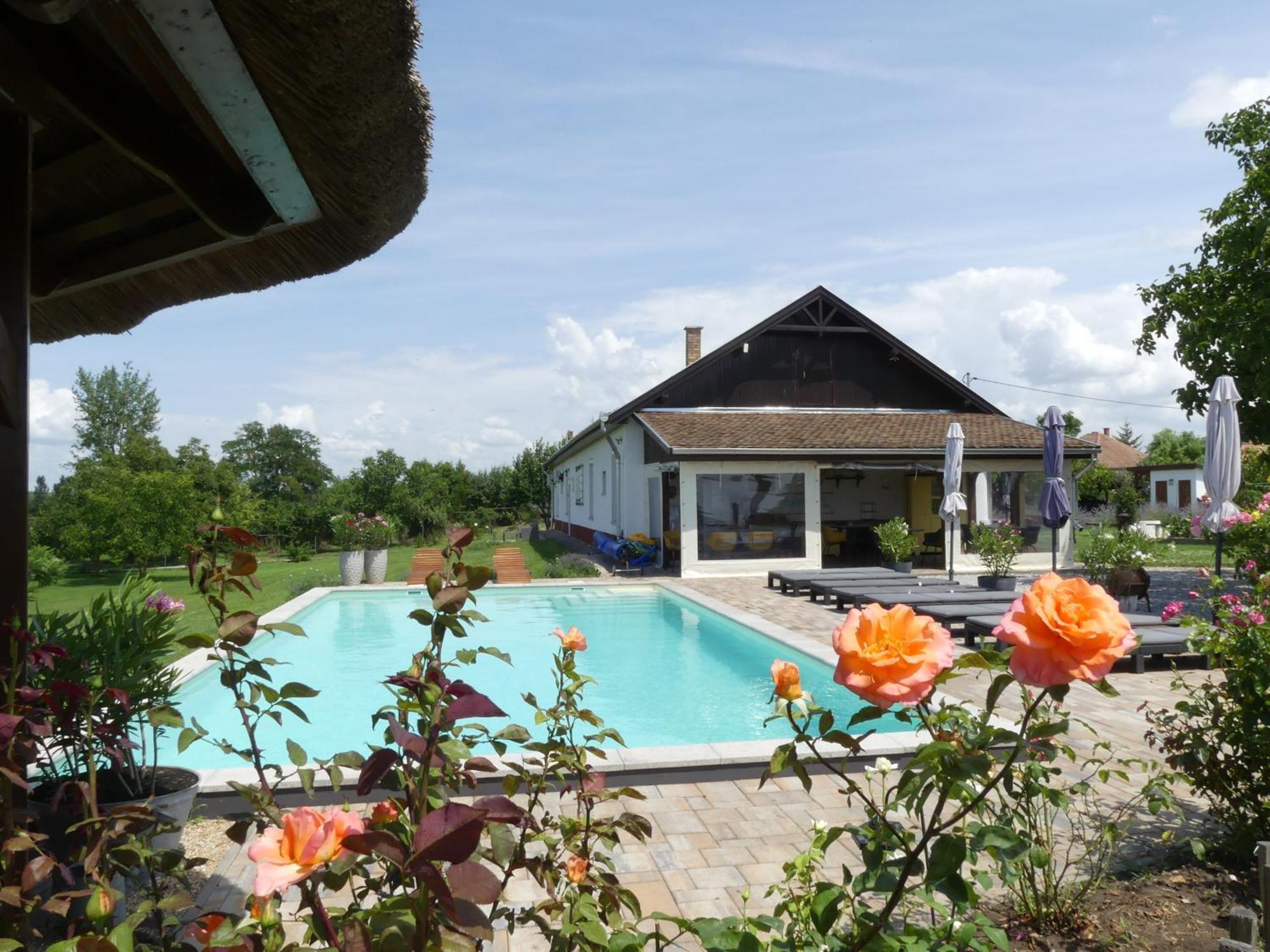 Tisza White House Bed and Breakfast Tiszaszolos Εξωτερικό φωτογραφία